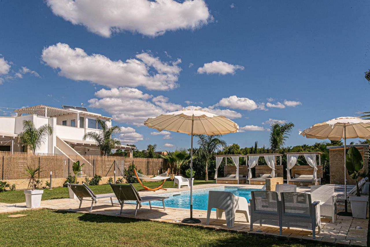Resort Almaredamarra Con Piscina E Idromassaggio Sul Mare Торре-Сан-Джованні-Удженто Екстер'єр фото