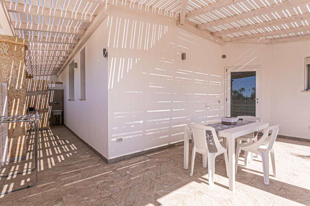 Resort Almaredamarra Con Piscina E Idromassaggio Sul Mare Торре-Сан-Джованні-Удженто Екстер'єр фото