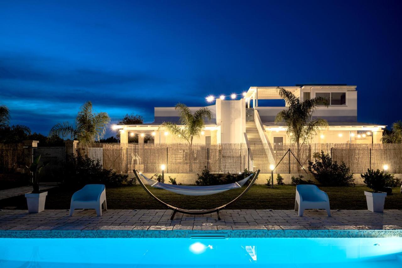 Resort Almaredamarra Con Piscina E Idromassaggio Sul Mare Торре-Сан-Джованні-Удженто Екстер'єр фото