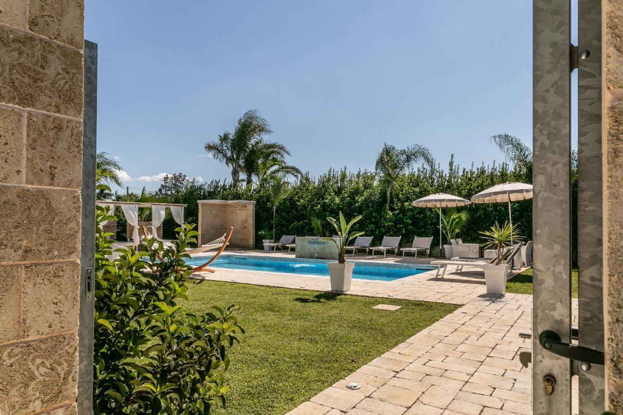 Resort Almaredamarra Con Piscina E Idromassaggio Sul Mare Торре-Сан-Джованні-Удженто Екстер'єр фото