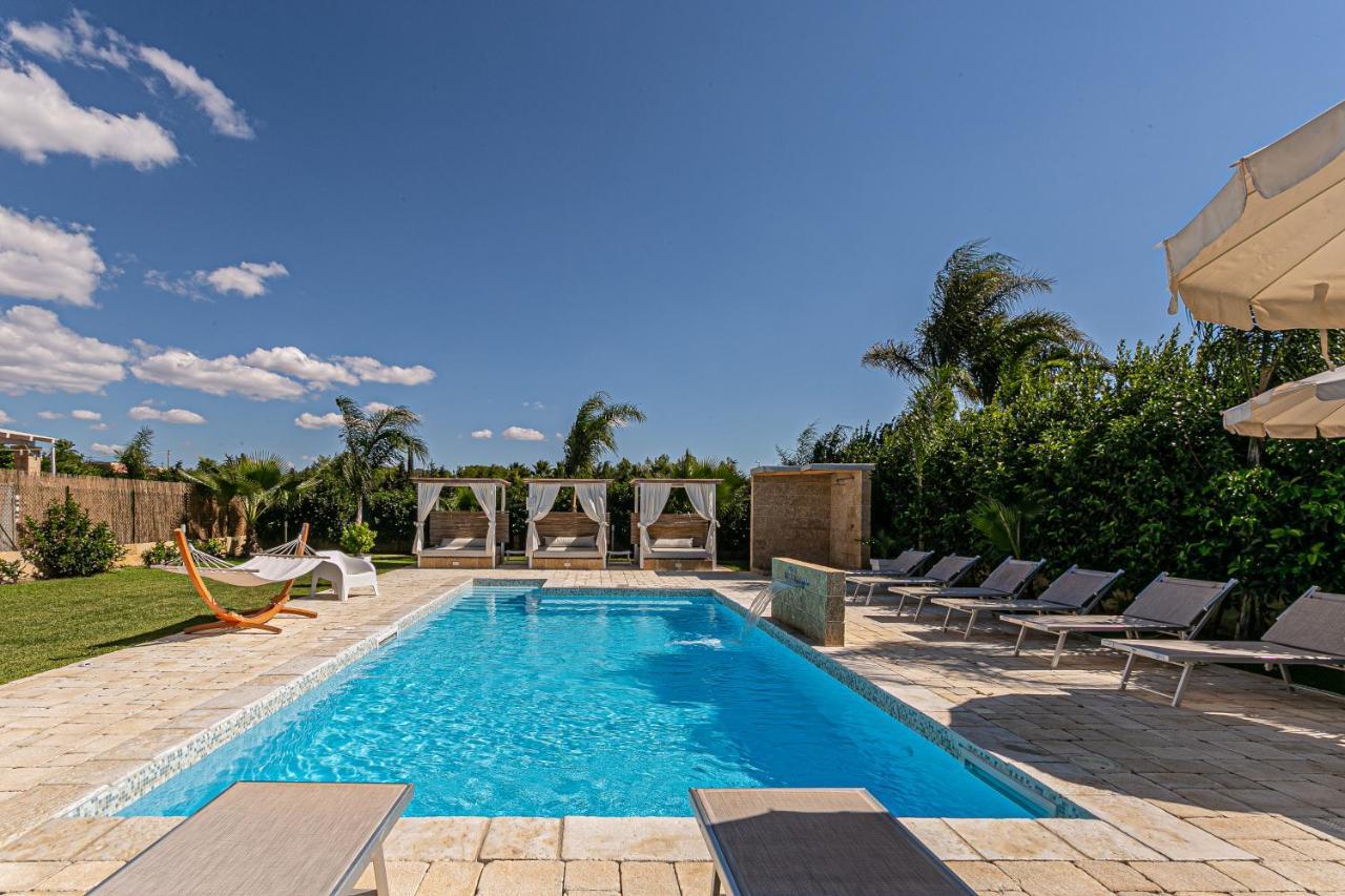 Resort Almaredamarra Con Piscina E Idromassaggio Sul Mare Торре-Сан-Джованні-Удженто Екстер'єр фото