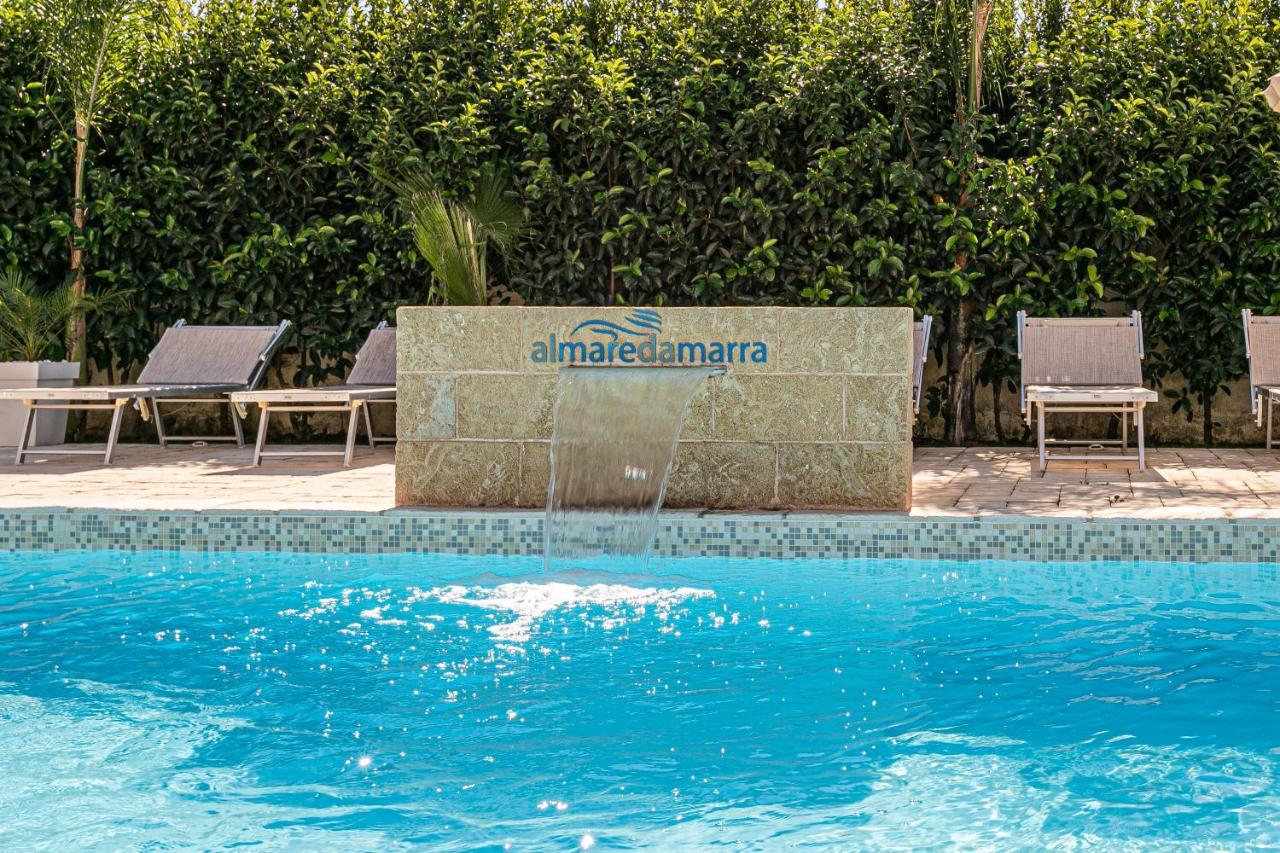 Resort Almaredamarra Con Piscina E Idromassaggio Sul Mare Торре-Сан-Джованні-Удженто Екстер'єр фото