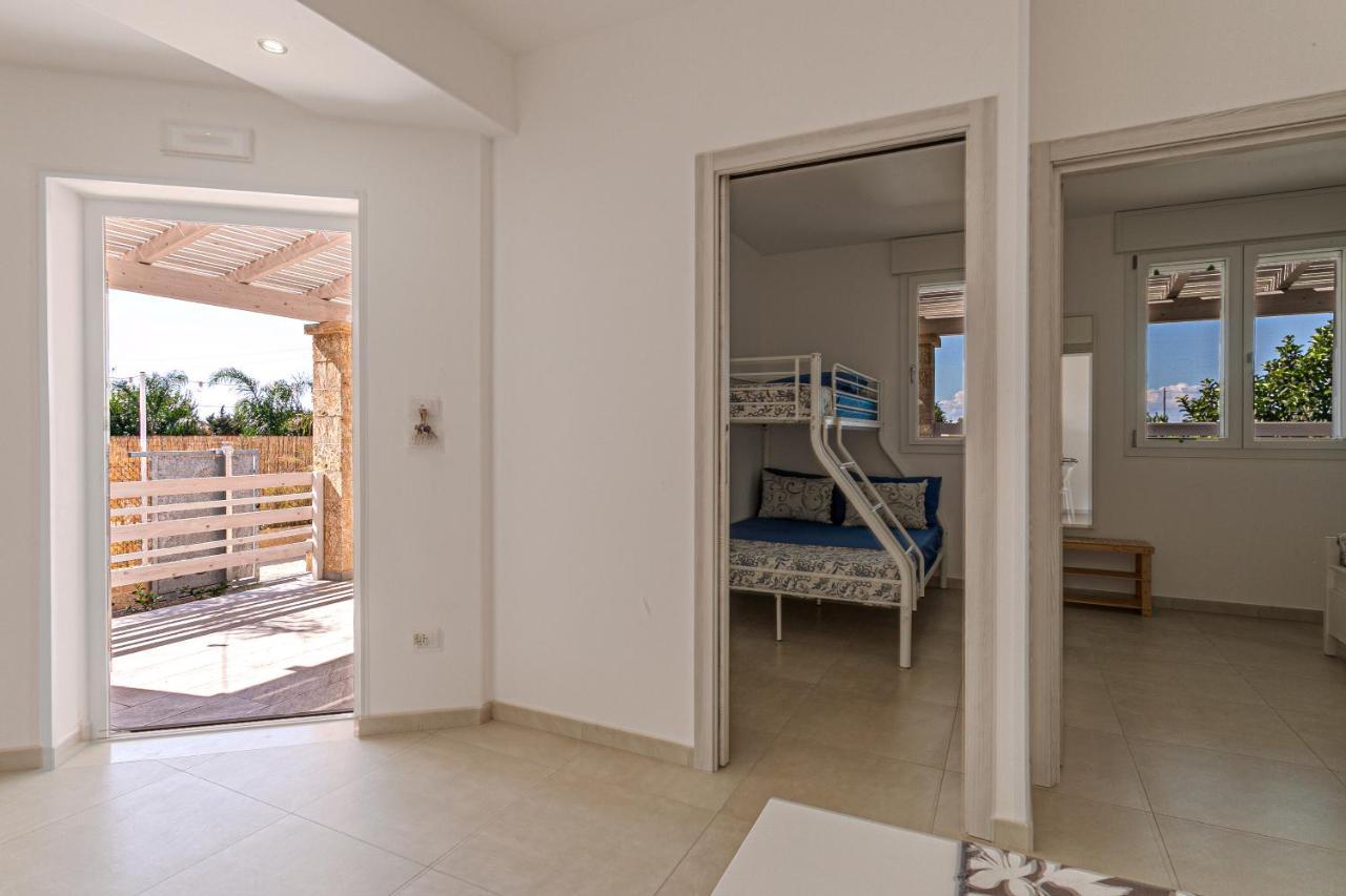 Resort Almaredamarra Con Piscina E Idromassaggio Sul Mare Торре-Сан-Джованні-Удженто Екстер'єр фото
